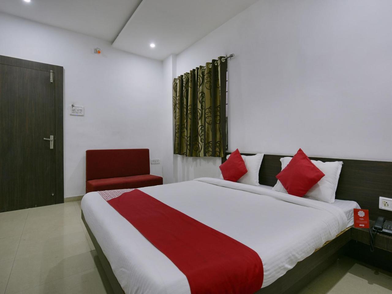 Oyo 9969 Hotel Kshipra Dham Ujjain Exterior foto
